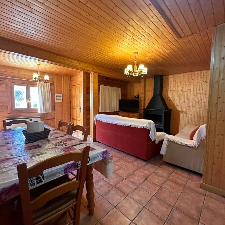 CASA DE MADERA ZUMACAR VI - Three-Bedroom House - 4
