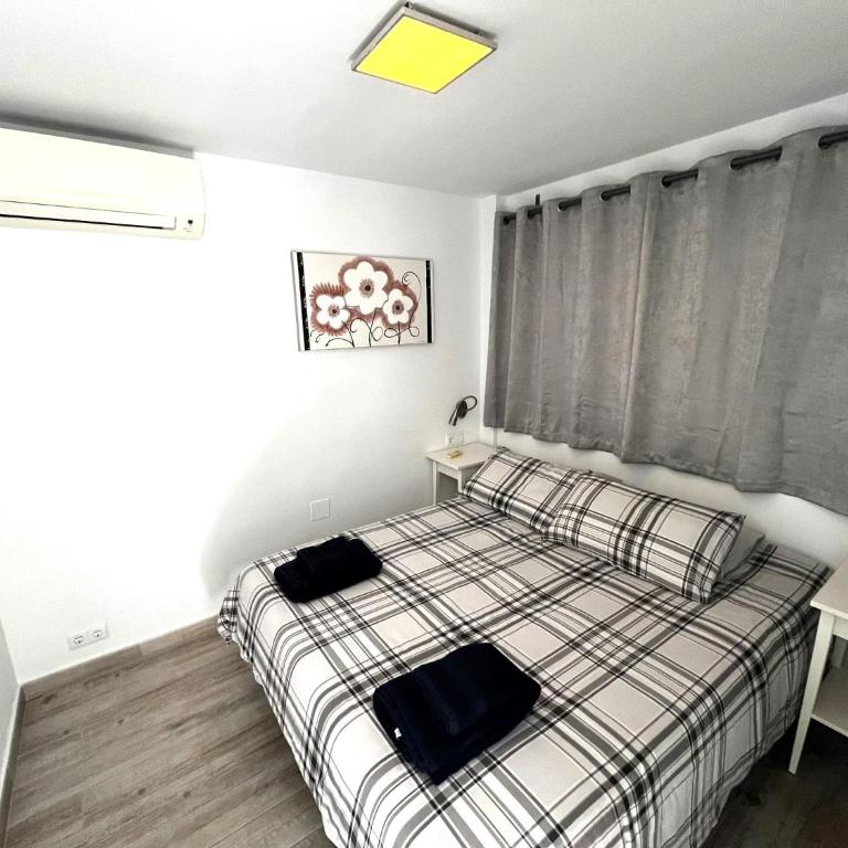 Sunshine Beach by the sea - One-Bedroom Apartment - 11