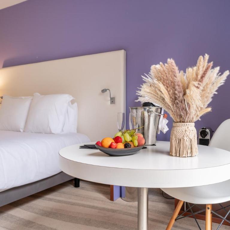 Mercure Antibes Sophia Antipolis - Superior Doppelzimmer mit Poolblick - 8