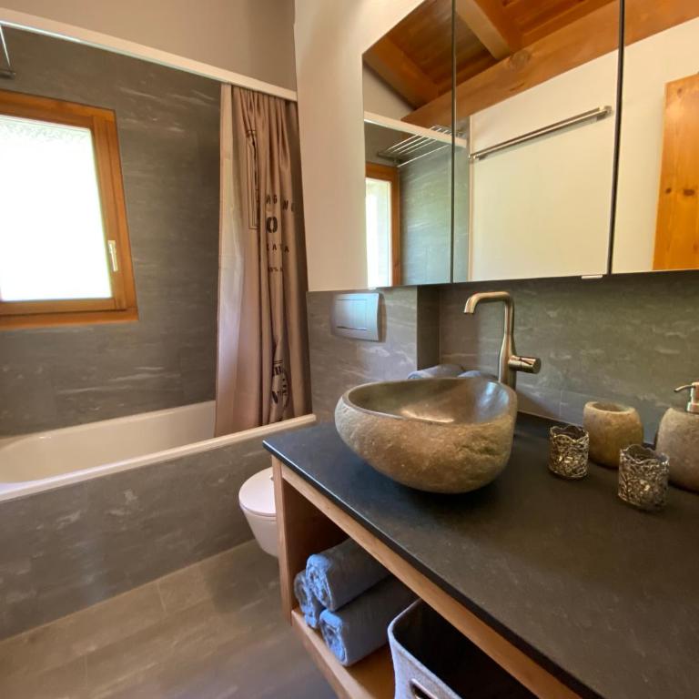 Casa Ansiel - 2.5 Zimmer Ferienwohnung am Sonnenhang von Falera - Apartment mit Blick auf die Berge - 21