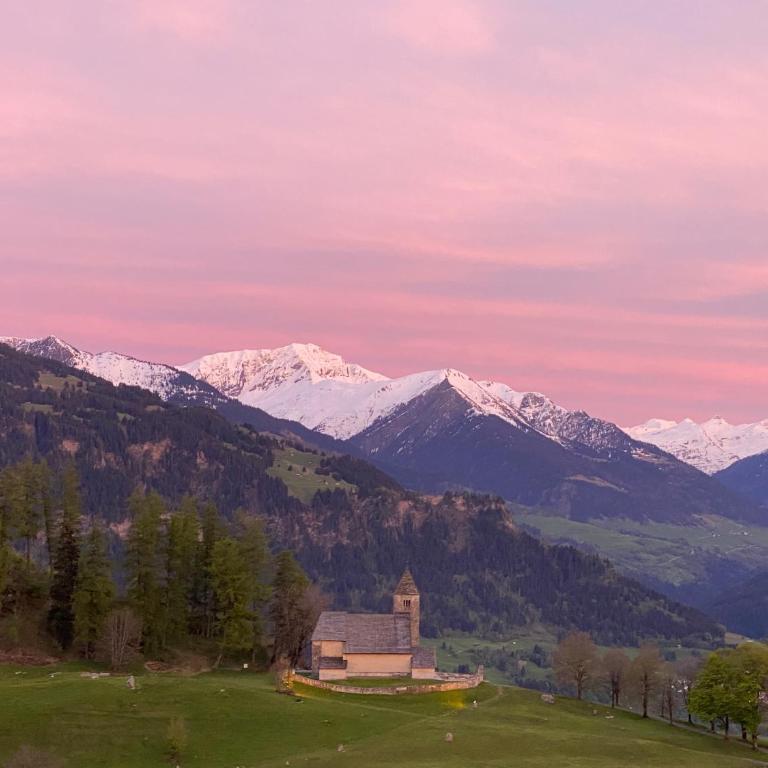 Casa Ansiel - 2.5 Zimmer Ferienwohnung am Sonnenhang von Falera - Apartment mit Blick auf die Berge - 3