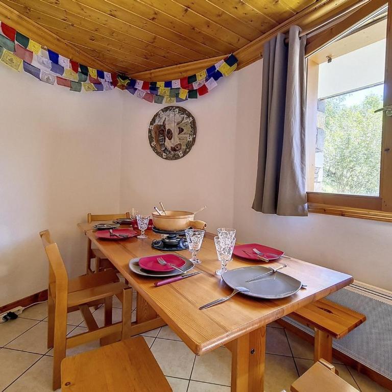 Appartement spacieux près des pistes avec Wi-Fi et parking, 2 chambres - FR-1-688-21 - Apartment - 6