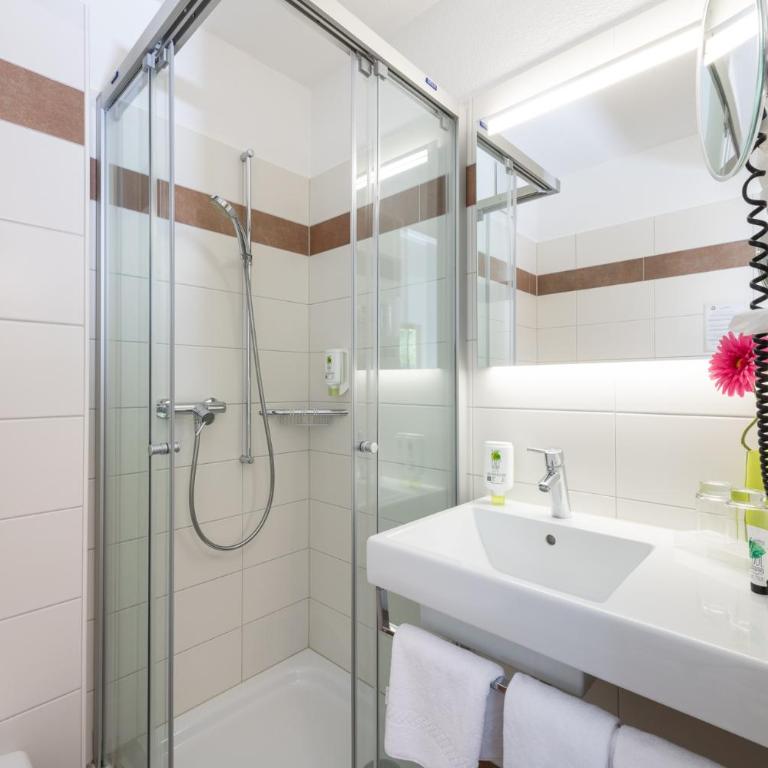 Derby Swiss Quality Hotel - Gemütliches Doppelzimmer zur Nordseite - 3