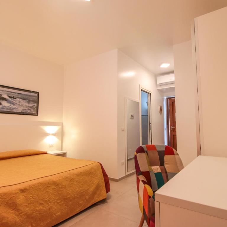 Hotel Il Faro Della Guitgia Tommasino - Camera Deluxe - 1