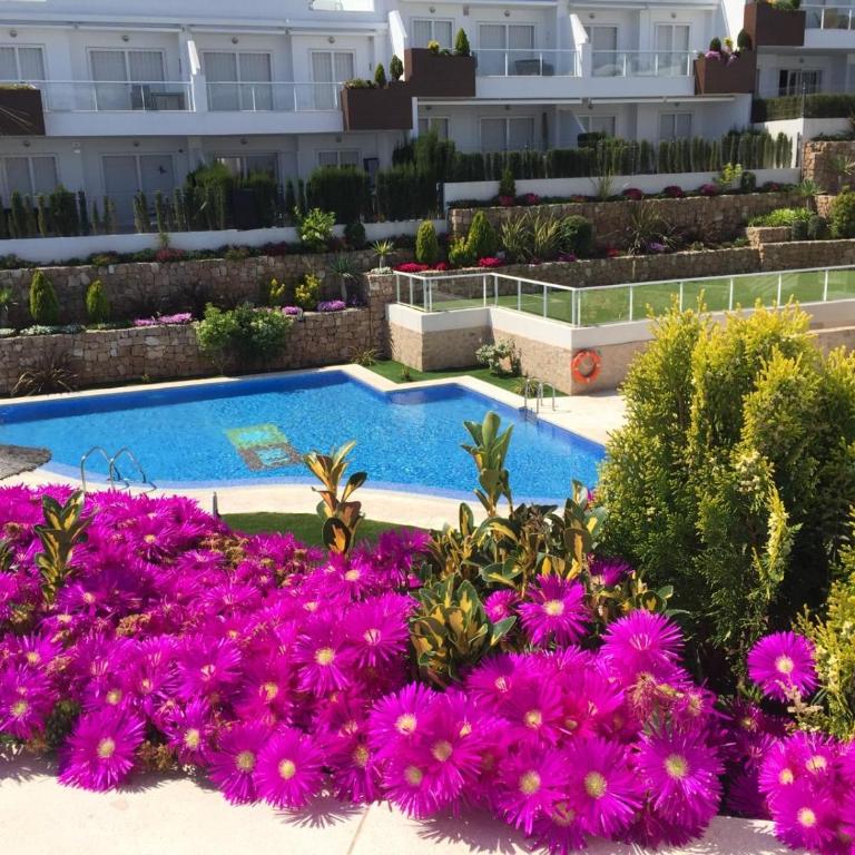 Nova Beach Paradise Apartment - Two-Bedroom Deluxe Apartment with Ocean View - 25