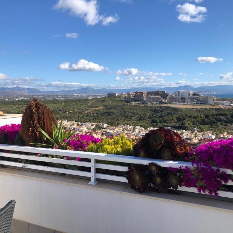 Nova Beach Paradise Apartment - Two-Bedroom Deluxe Apartment with Ocean View - 23