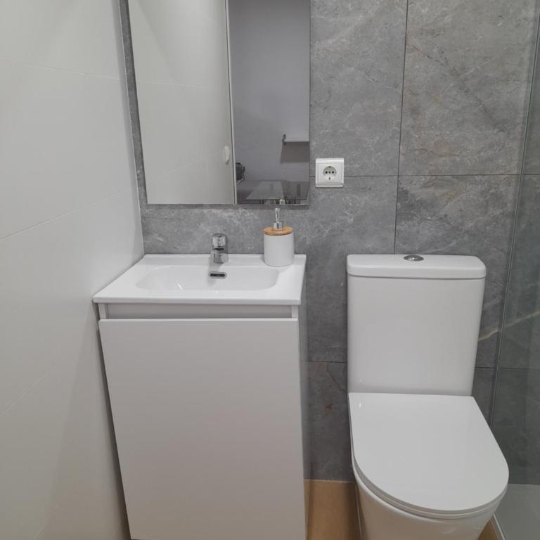 Cómodo aparta estudio céntrico en Alicante - Apartamento de 1 dormitorio - 8