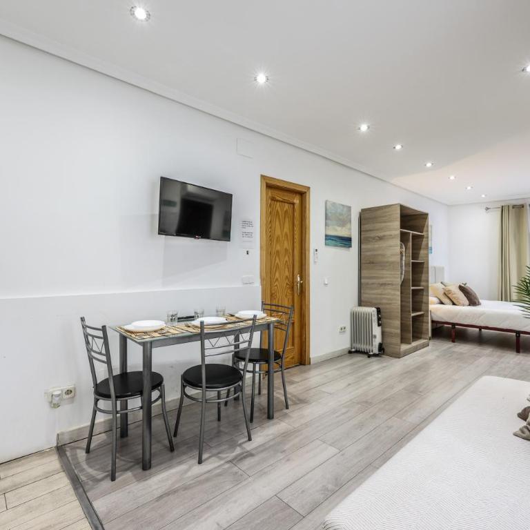 Classy Studio close to Retiro Park, Madrid - Apartamento de 1 dormitorio - 2
