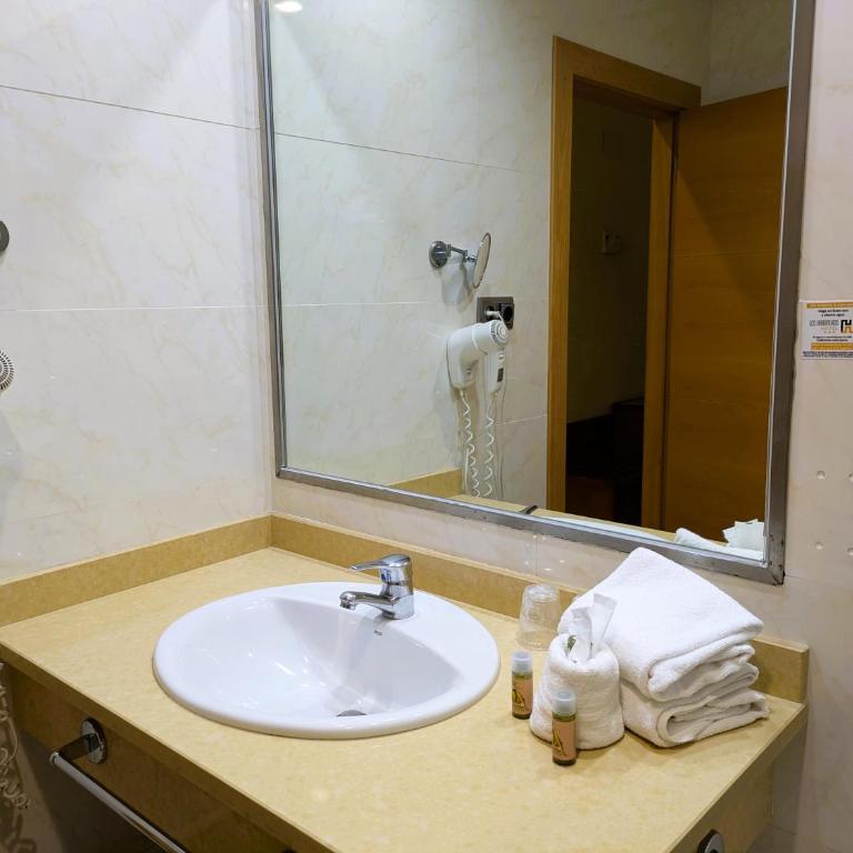Hotel Los Habaneros - Two-Bedded Interior Double Room - 3