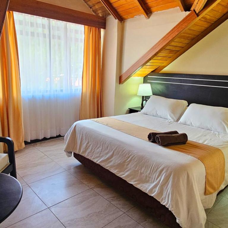 Hotel Tungurahua - Habitación Doble con baño privado - 1