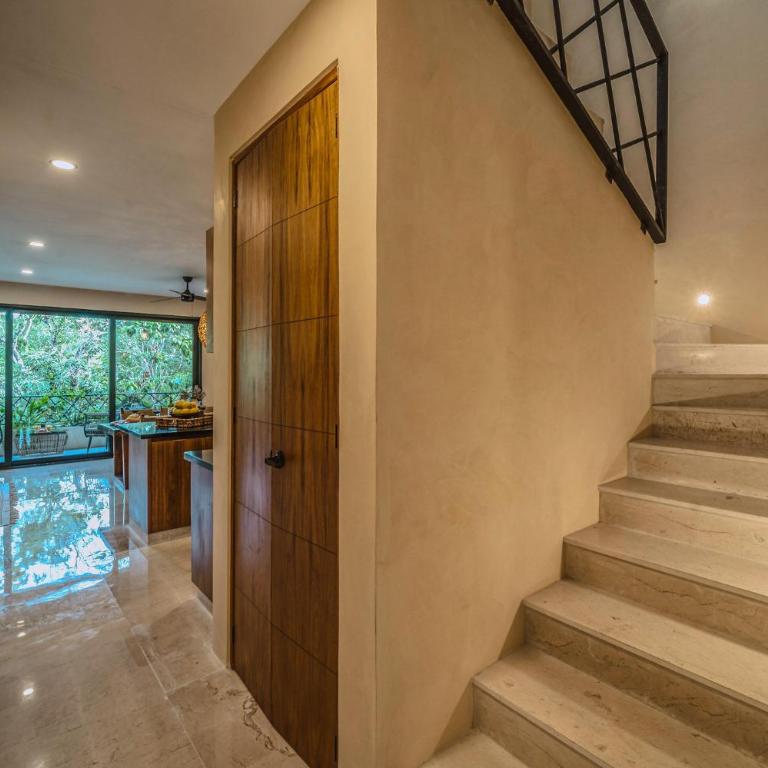 Fast Wi-Fi Deluxe 3BR PH with Private Pool and Rooftop - Three-Bedroom Apartment - 34