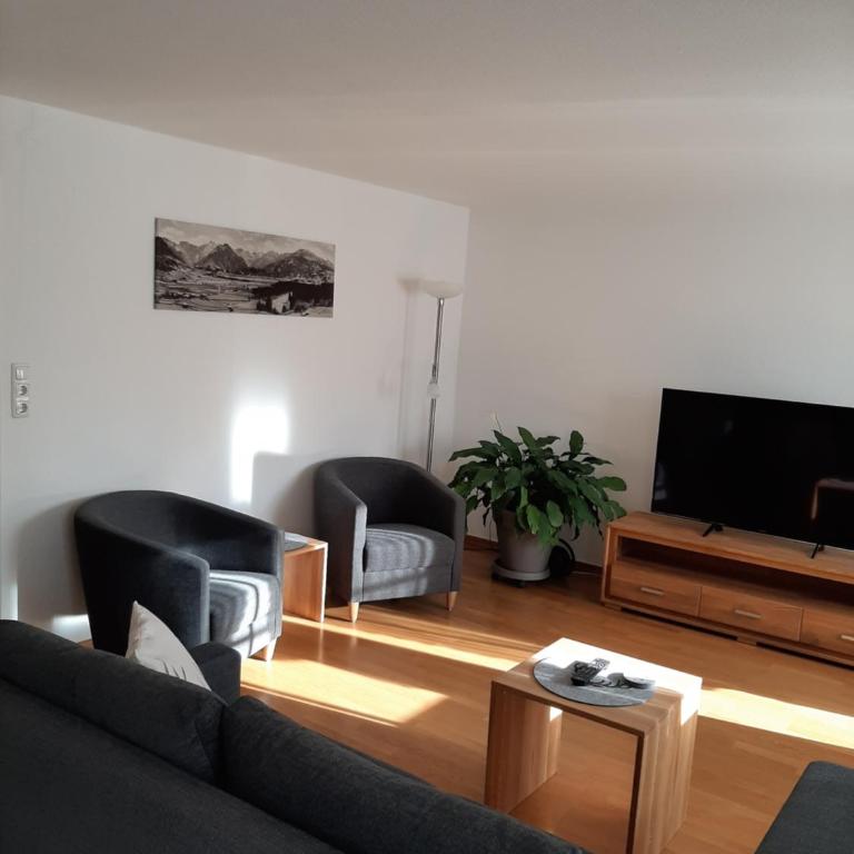 Landhaus Bauer - Apartment mit 1 Schlafzimmer, Balkon und Stadtblick - 5