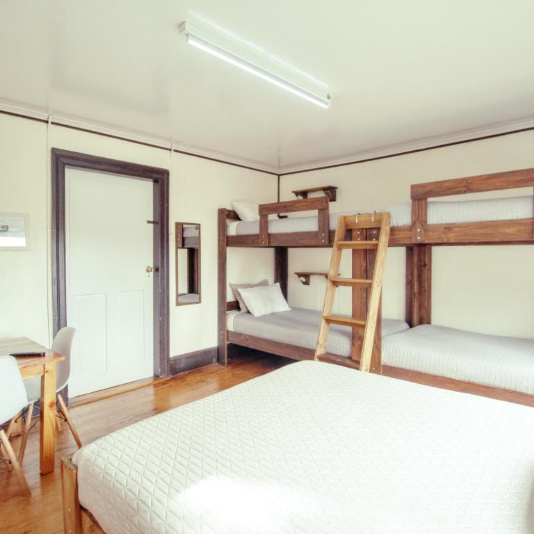 Casona Alemana - Family Room with Private Bathroom - 4