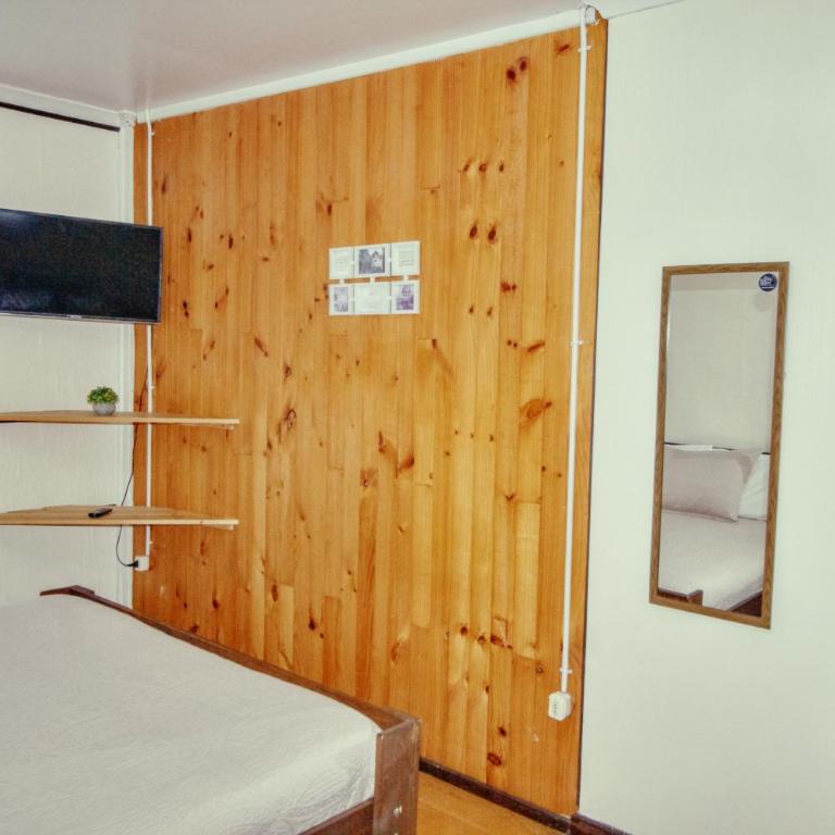 Casona Alemana - Family Room with Private Bathroom - 1