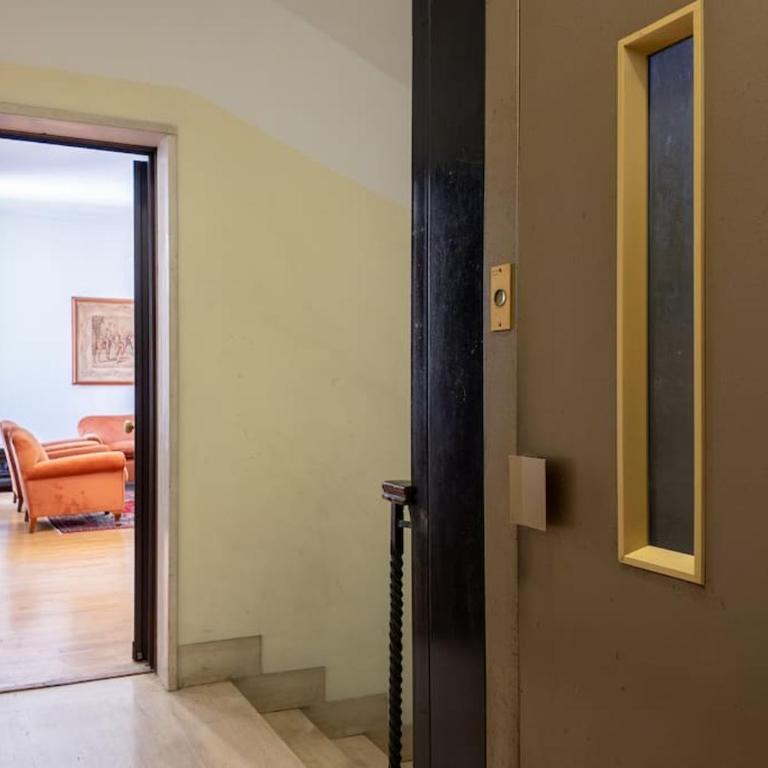 Charme e Lusso a San Pietro - Appartamento con Vista Città - 30