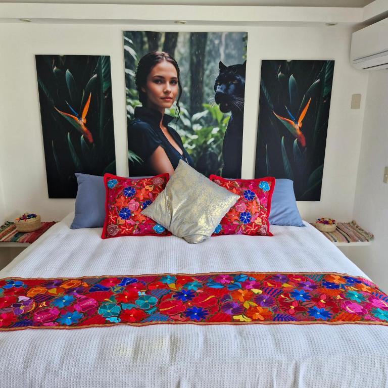 Jungle Room - One-Bedroom Apartment - 5