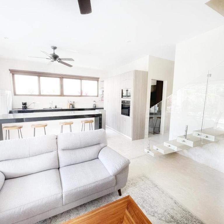 Luxury House Tomanoa - 10pers - 4rooms - Pool - HotJacuzzi - Speed Wifi -waterfall - Villa con piscina privada - 17