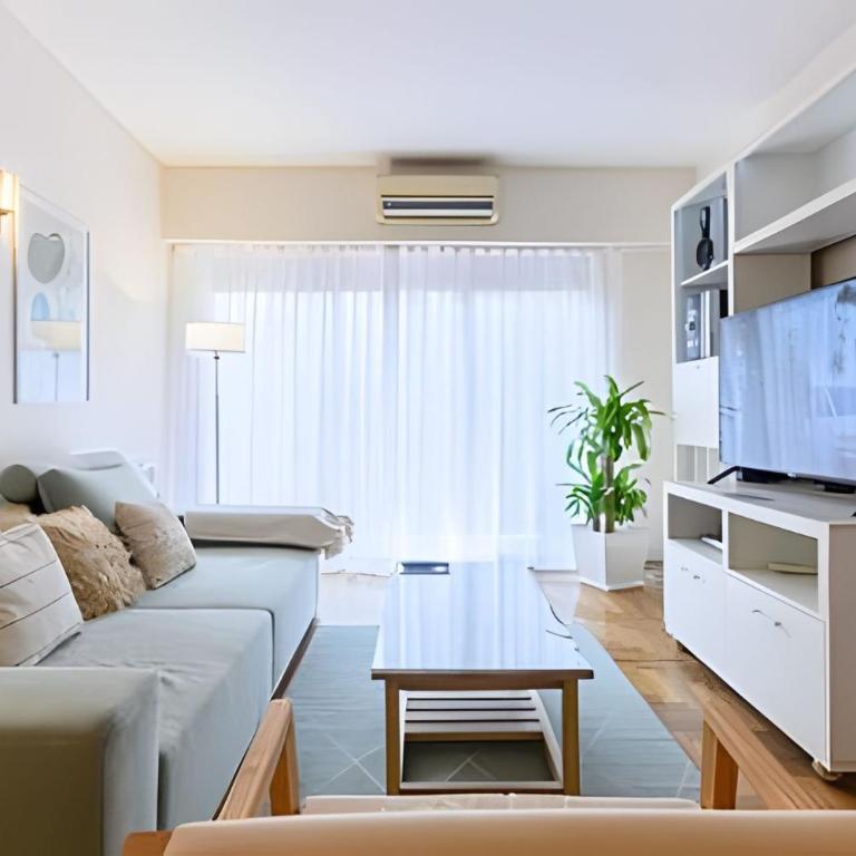 Gran Apartamento Ideal Familias en la Mejor Zona - Apartamento de 3 dormitorios con balcón - 1