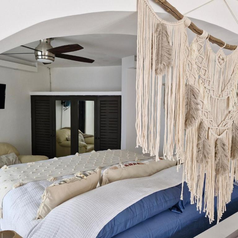 Paradise Room - One-Bedroom Apartment - 3