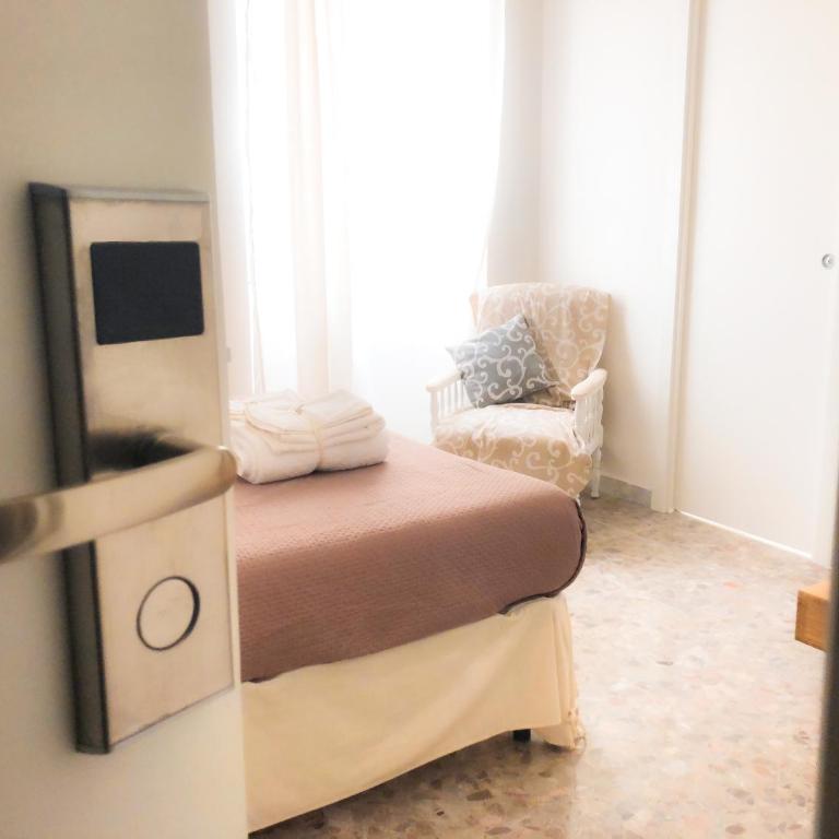 Garbatella House - Camera Matrimoniale con Bagno Privato - 1
