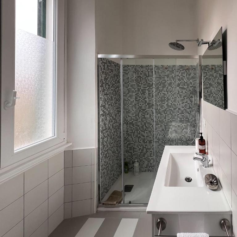 Garbatella House - Camera Matrimoniale con Bagno Privato - 21