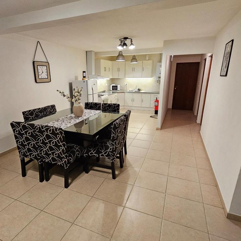 Dpto amplio con vista a la bahía - Apartamento de 2 dormitorios - 54