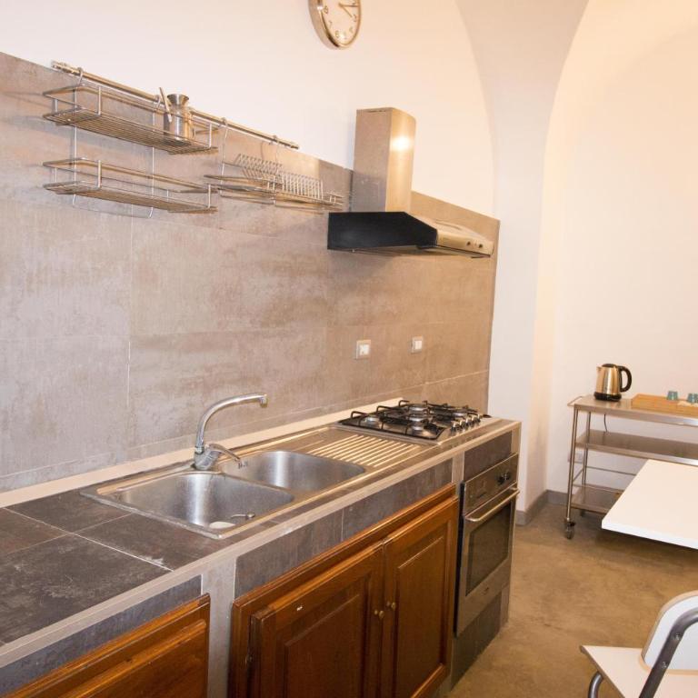 SAN MICHELE HOME - Appartamento in centro storico Catania - Appartamento Superior con 1 Camera da Letto - 2