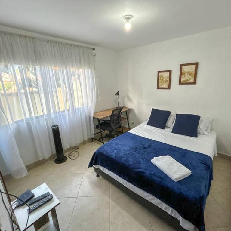 Apartamento amplio en barrio más cool de Medellín - Apartamento - 2