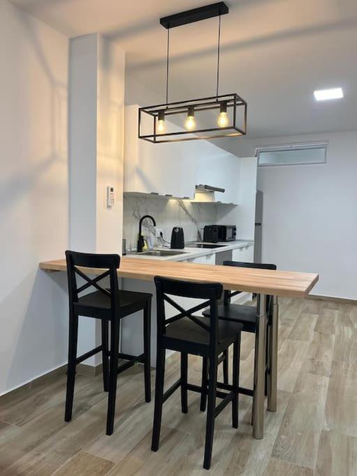 Modern and central independent apartment - One-Bedroom Apartment - 6