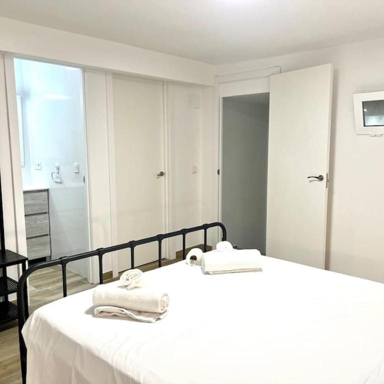 Modern and central independent apartment - One-Bedroom Apartment - 20