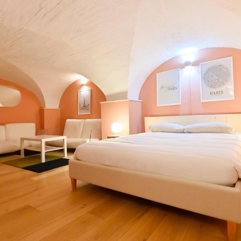 LA CASA DI MONIC - Three-Bedroom Apartment - 46