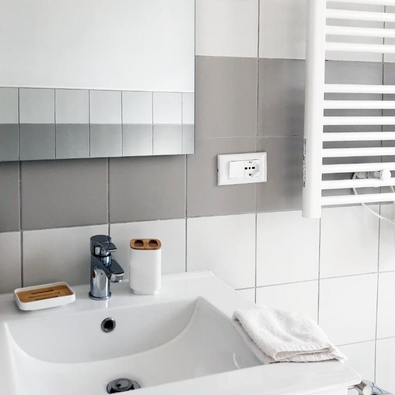 Garbatella House - Camera Tripla con Bagno Privato - 19