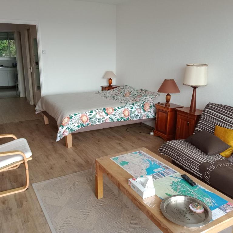 Central et calme, vue ville et mer, parking privé, ascenseur - Apartment mit 1 Schlafzimmer - 1
