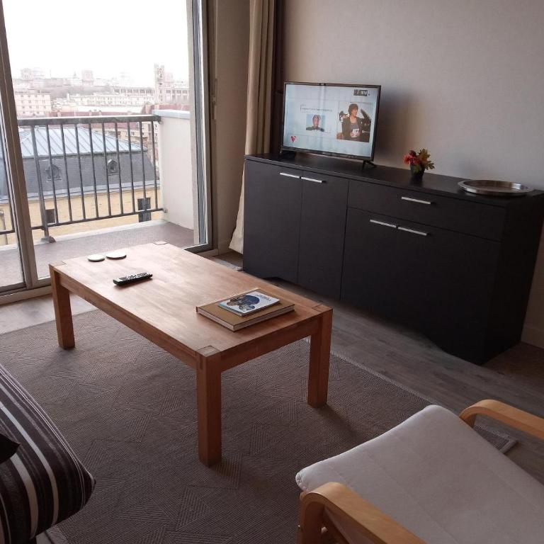 Central et calme, vue ville et mer, parking privé, ascenseur - Apartment mit 1 Schlafzimmer - 12