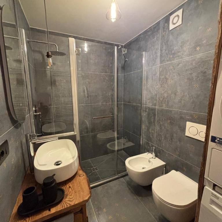 Rifugio tra le stelle AV - cozy top floor terrace apt with mountain views - Monolocale Familiare - 26