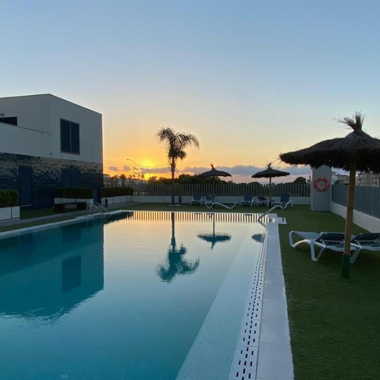 Turquesa del Mar - Charming Ground-Floor Spanish Apartment with Large Sunny Terrace - Apartamento de 2 dormitorios - 41