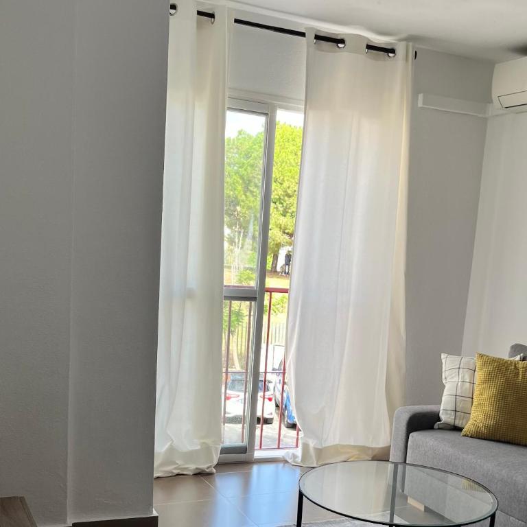 Amplio apartamento en el centro de Málaga con parking privado incluido - Apartamento de 3 dormitorios - 21