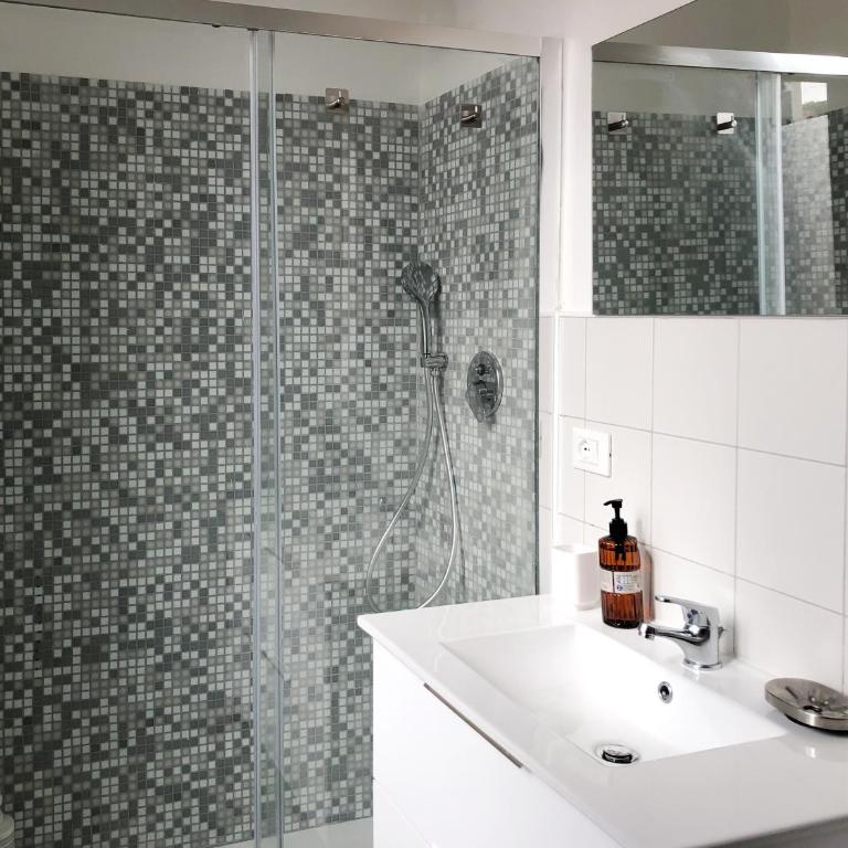 Garbatella House - Camera Matrimoniale con Bagno Privato - 19