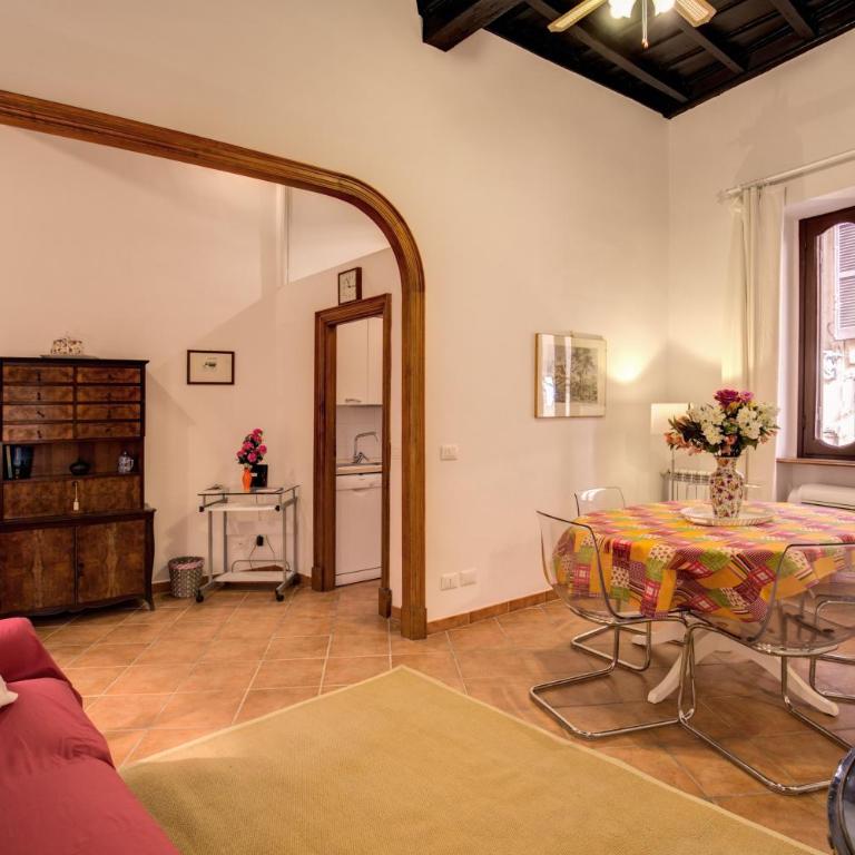 Navona Flowers - Appartamento con 2 Camere da Letto - 8
