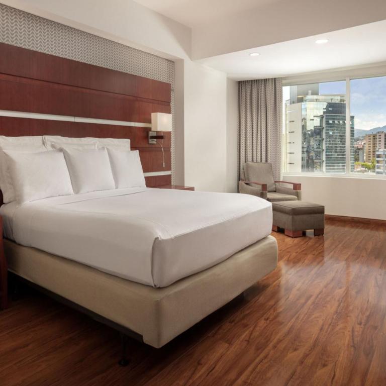 JW Marriott Quito - Habitación Deluxe - Cama extragrande - 1