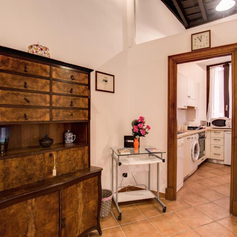 Navona Flowers - Appartamento con 2 Camere da Letto - 17