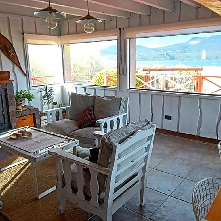 Cabaña frente al lago Huechulafquen y volcán Lanín - Three-Bedroom Chalet - 5