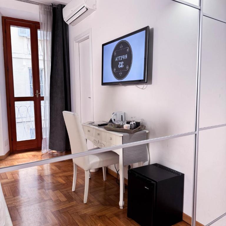 Ripetta 35 - Double Room with Private Bathroom - 13
