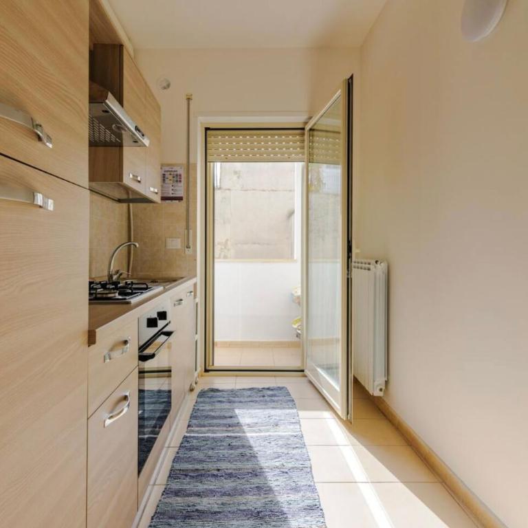 Indipendence Home - Appartamento con 2 Camere da Letto - 10