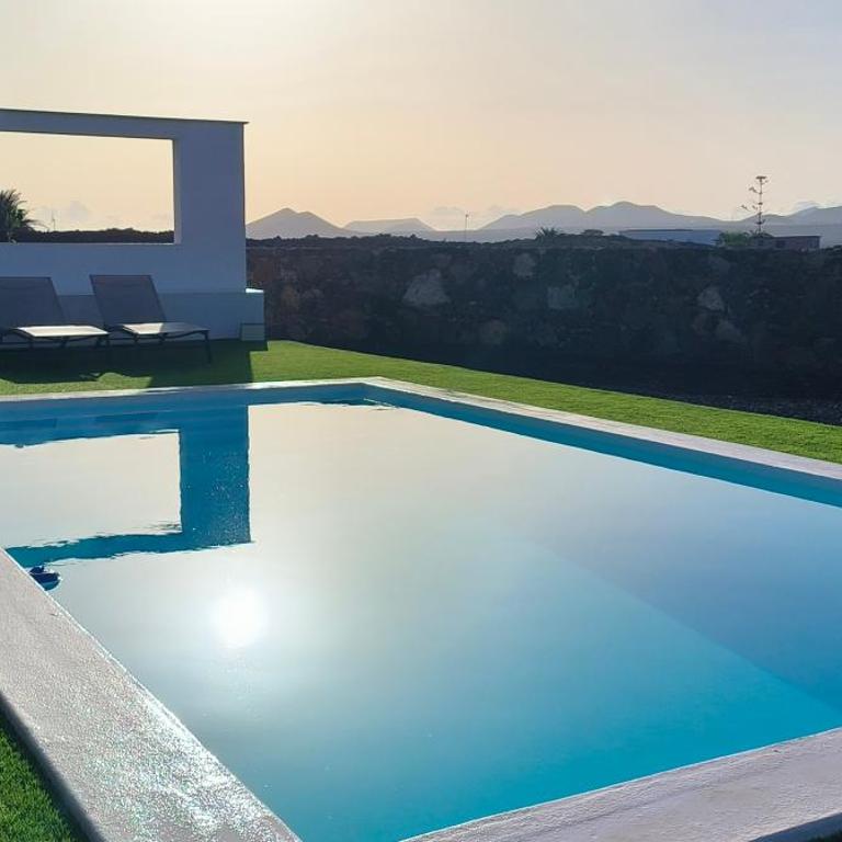 Villa Los Volcanes - Three-Bedroom Villa - 1