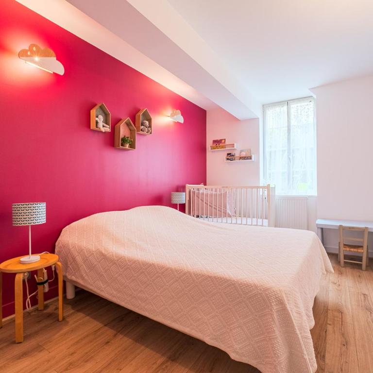 Apt T5 rénové avec bureau jardin et parking en centre ville - Apartment - 21