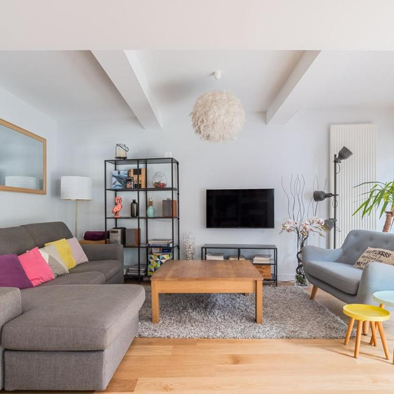 Apt T5 rénové avec bureau jardin et parking en centre ville - Apartment - 12