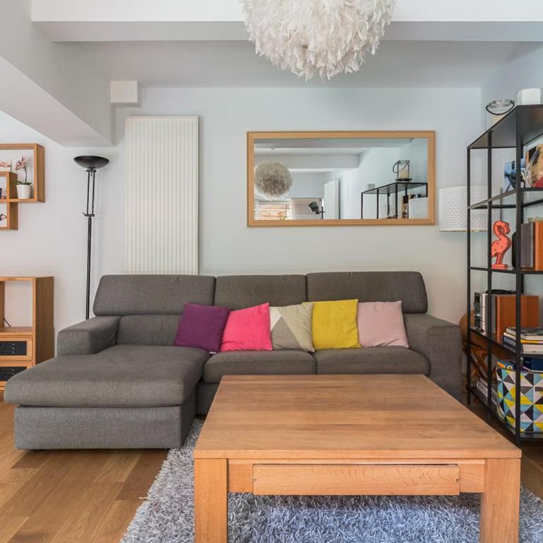 Apt T5 rénové avec bureau jardin et parking en centre ville - Apartment - 9