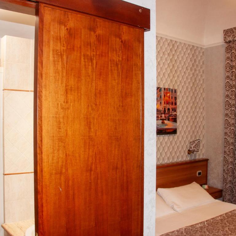 Hotel Assisi - Double or Twin Room - 19