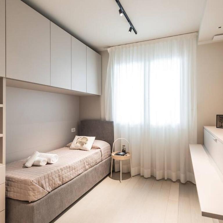 AmazHome - New Modern Seaside House near the Sea - Two-Bedroom Apartment - 16